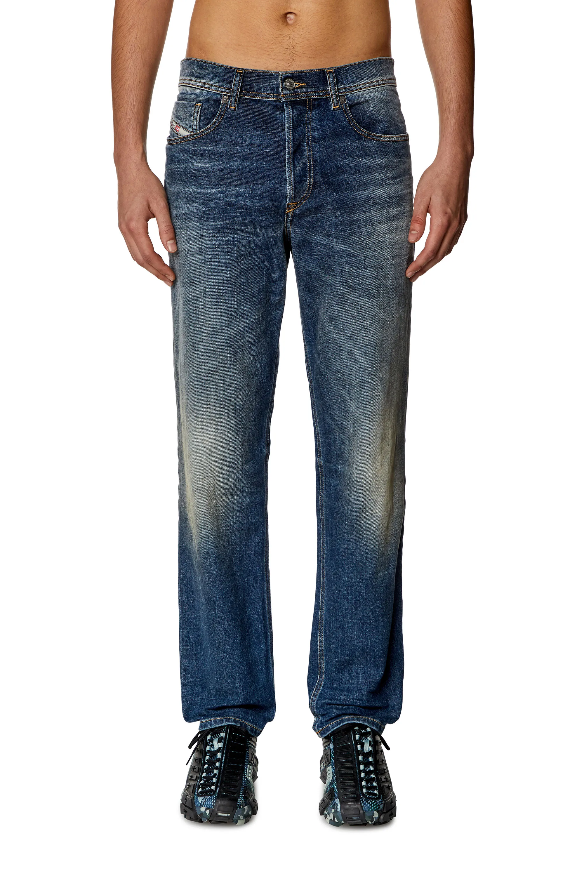 TAPERED JEANS 2023 DFINITIVE 09H43