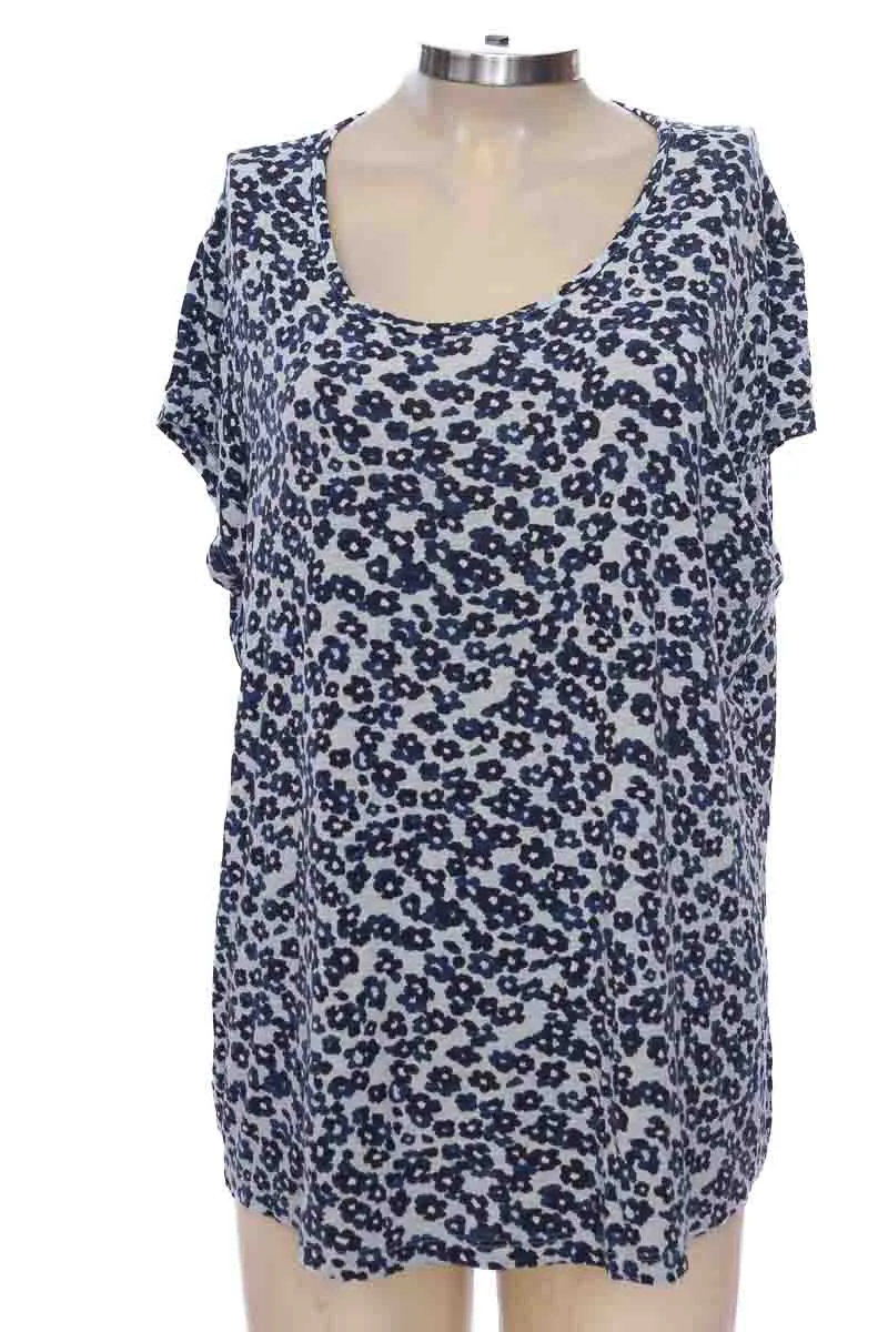 TOP / CAMISETA COLOR AZUL  PATPRIMO