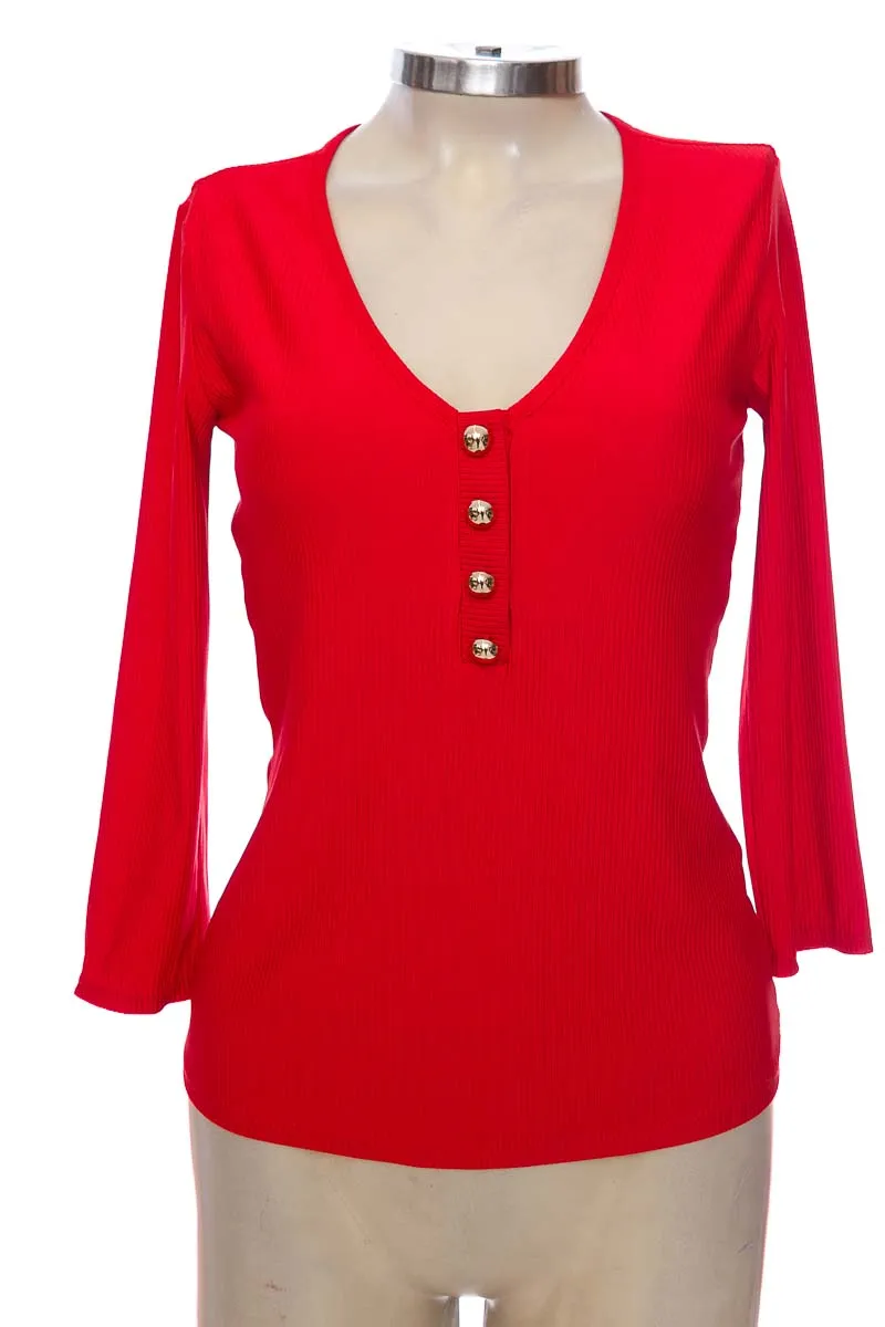 TOP / CAMISETA COLOR ROJO  STUDIO F