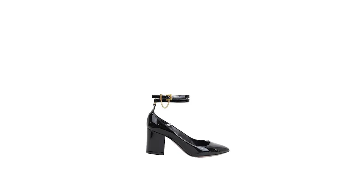 Valentino tacones de charol Negro 