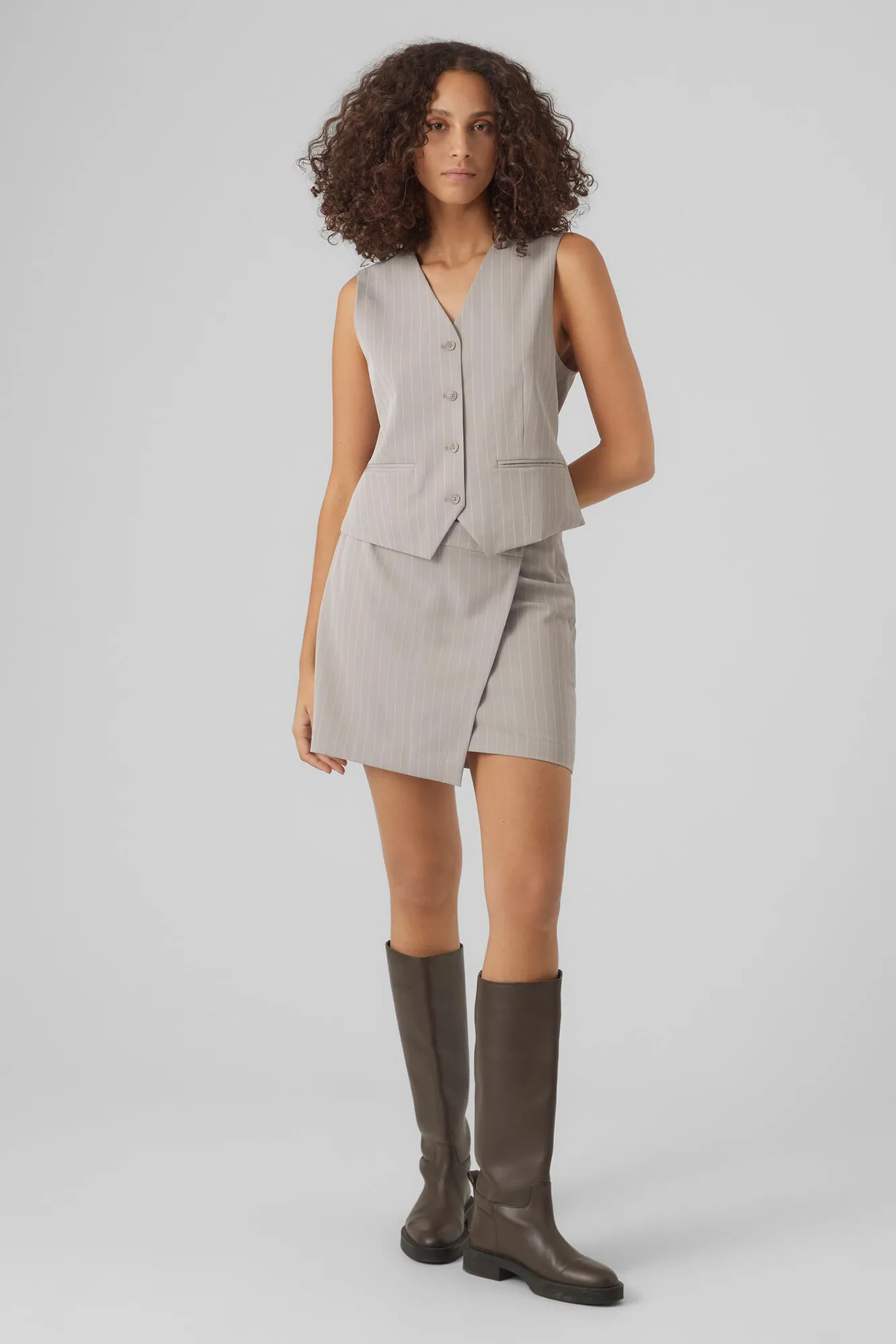Vero Moda Chaleco de vestir estampado de rayas