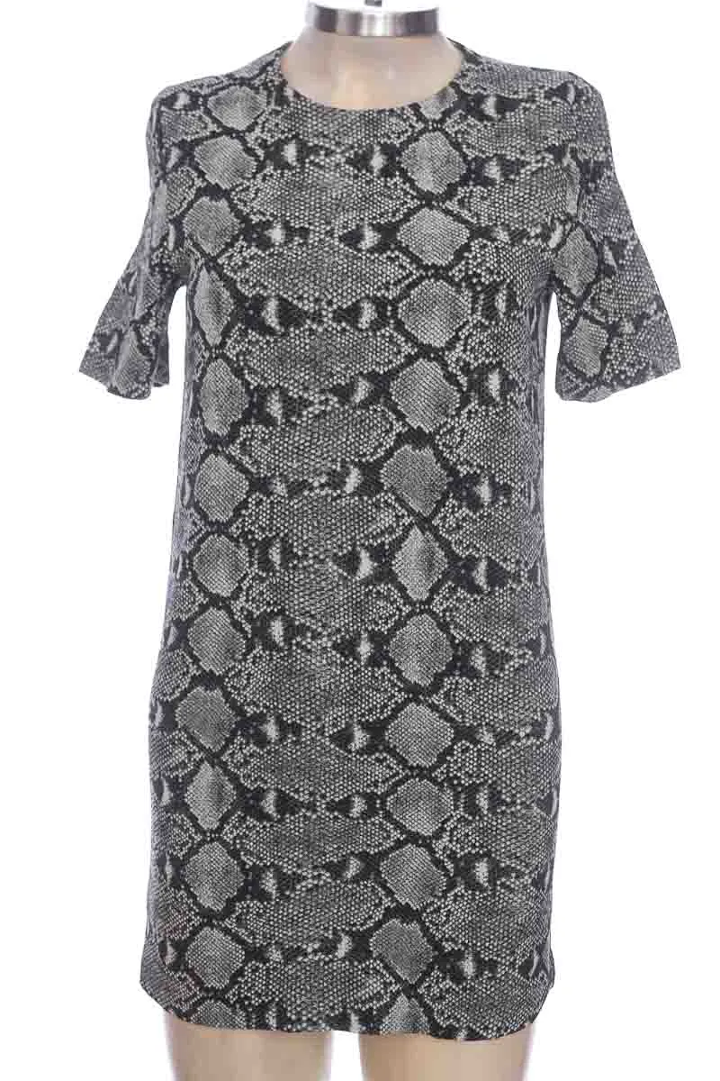 VESTIDO / ENTERIZO COLOR GRIS  ZARA