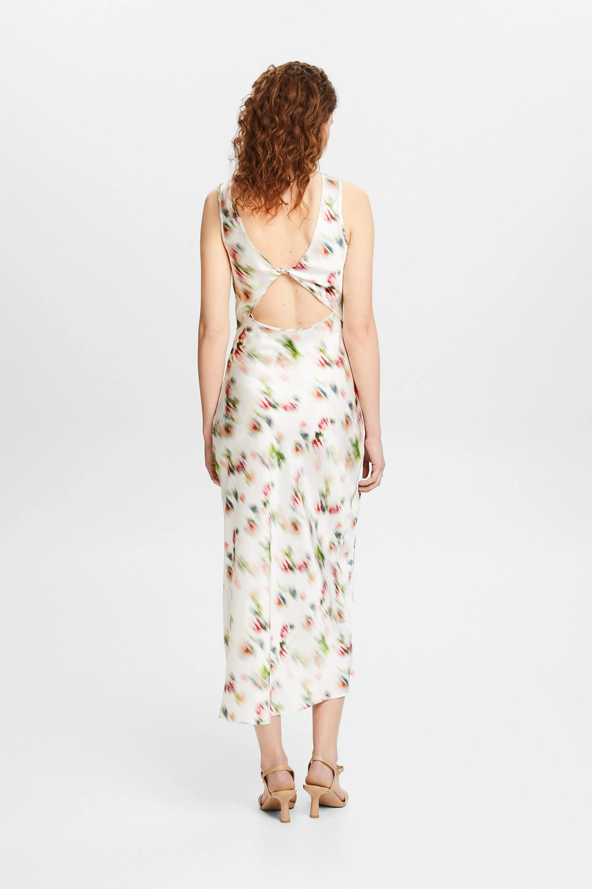 Vestido de seda estampado con espalda descubierta