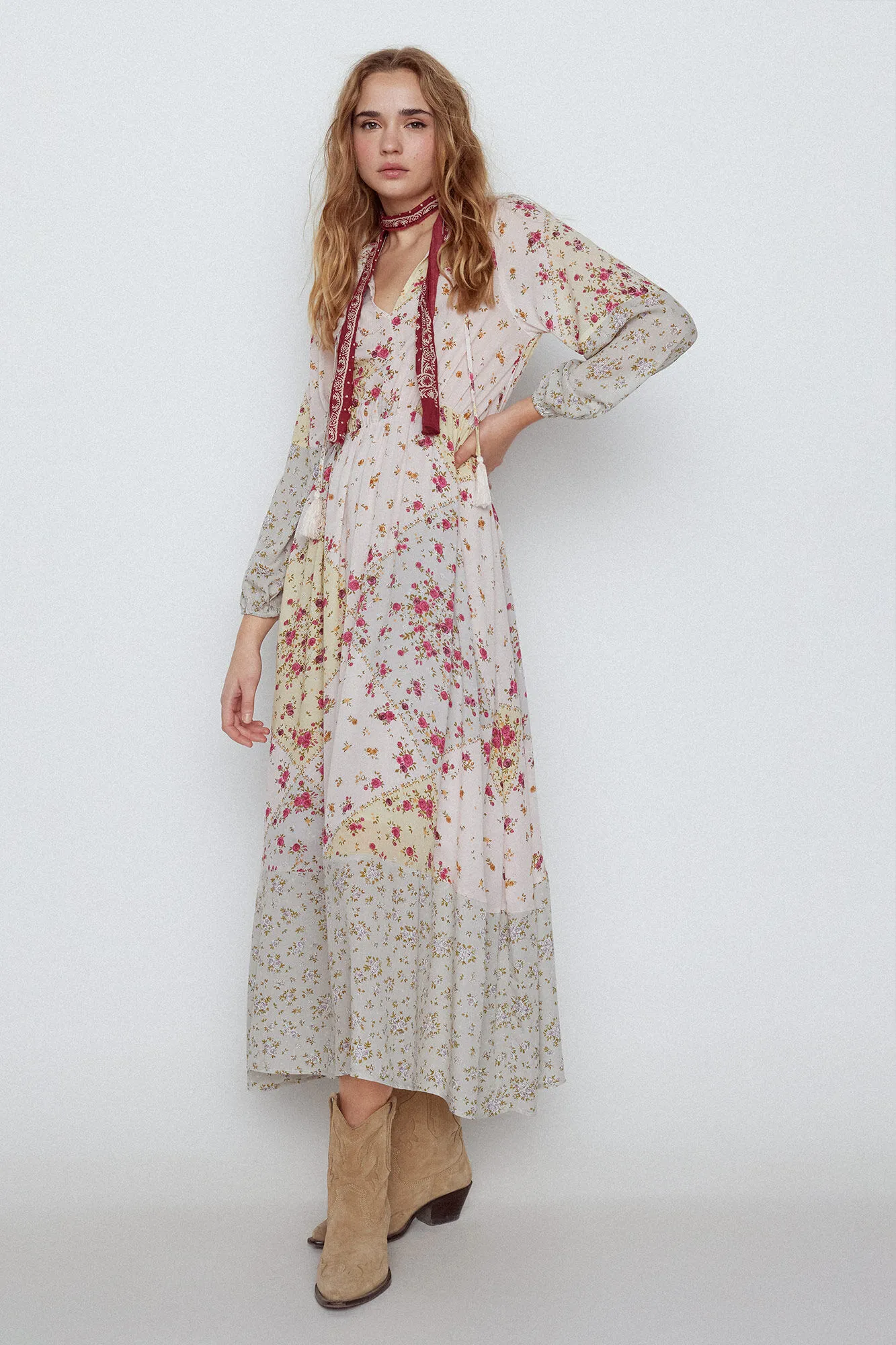 Vestido estampado patchwork floral