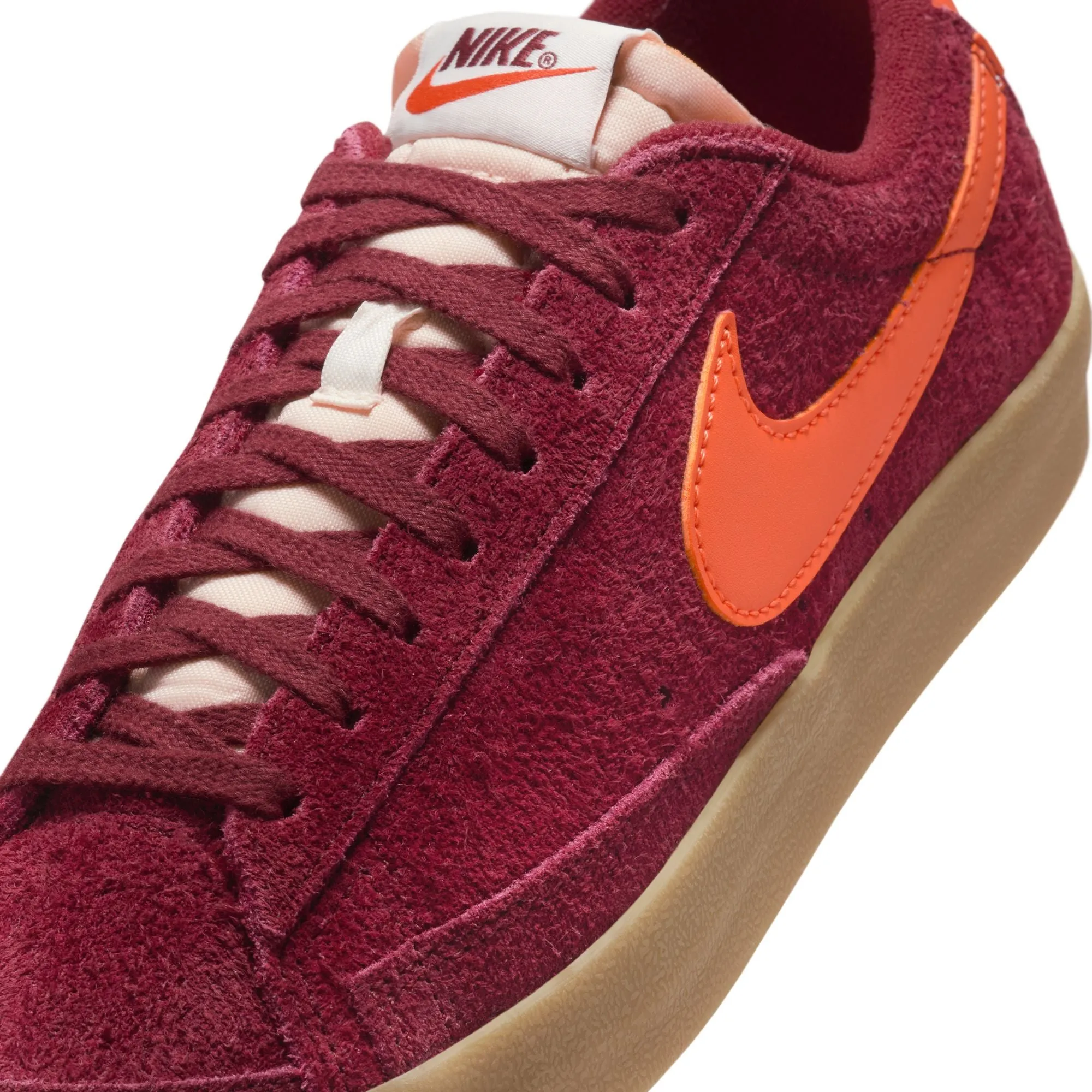 WOMEN BLAZER LOW '77 VINTAGE TEAM RED/SAFETY ORANGEGUM LIGHT BROWN