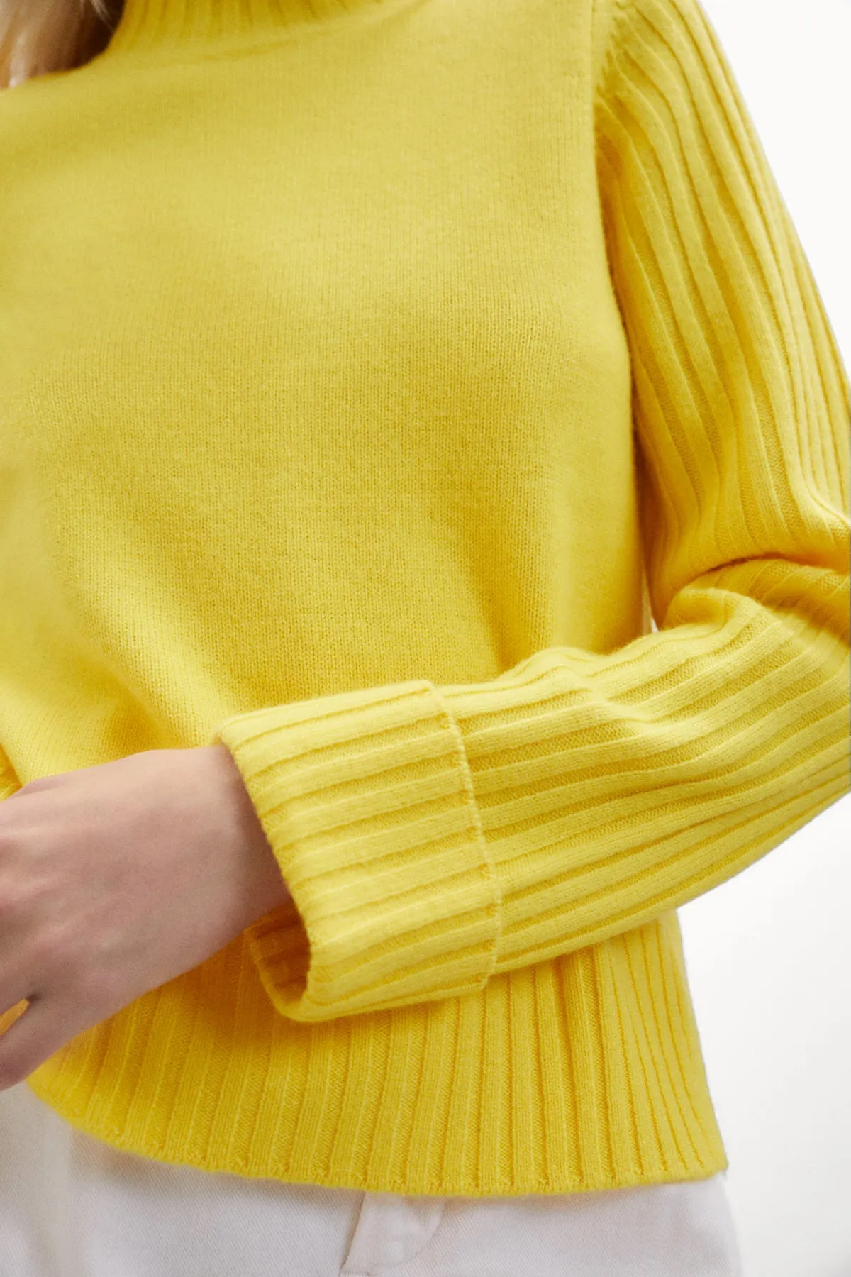 YELLOW EUCALIPTO KNITTED JUMPER