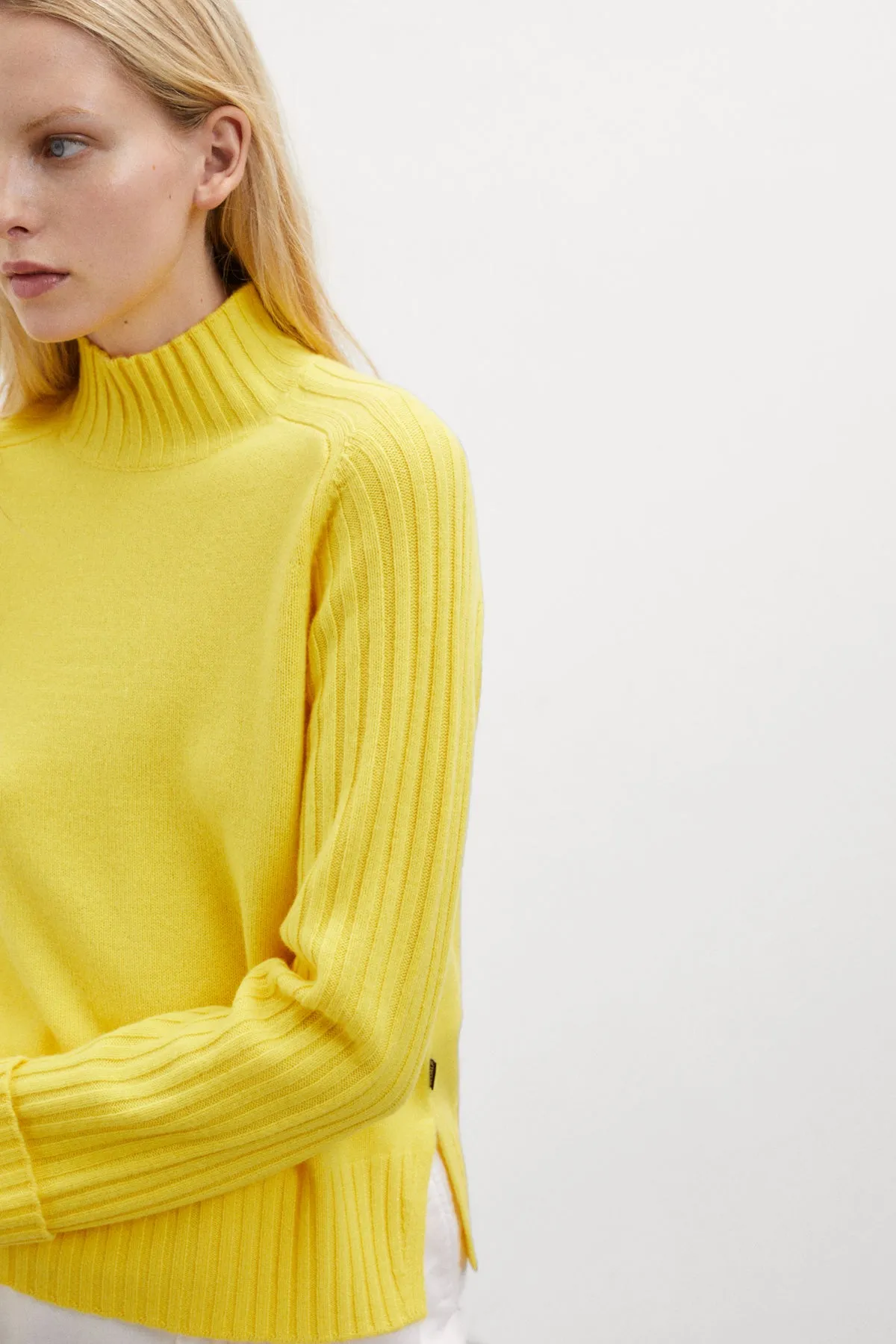 YELLOW EUCALIPTO KNITTED JUMPER