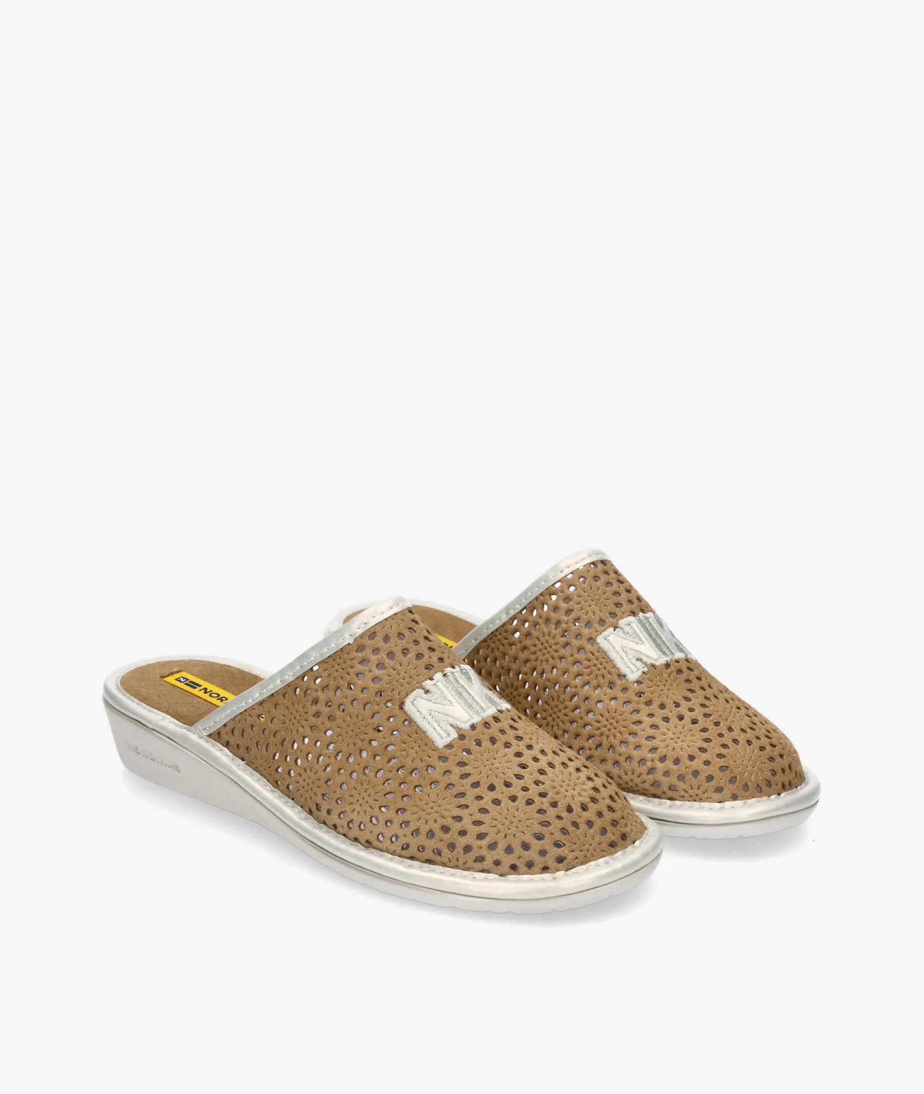 Zapatillas de casa  en color serraje taupe para mujer
