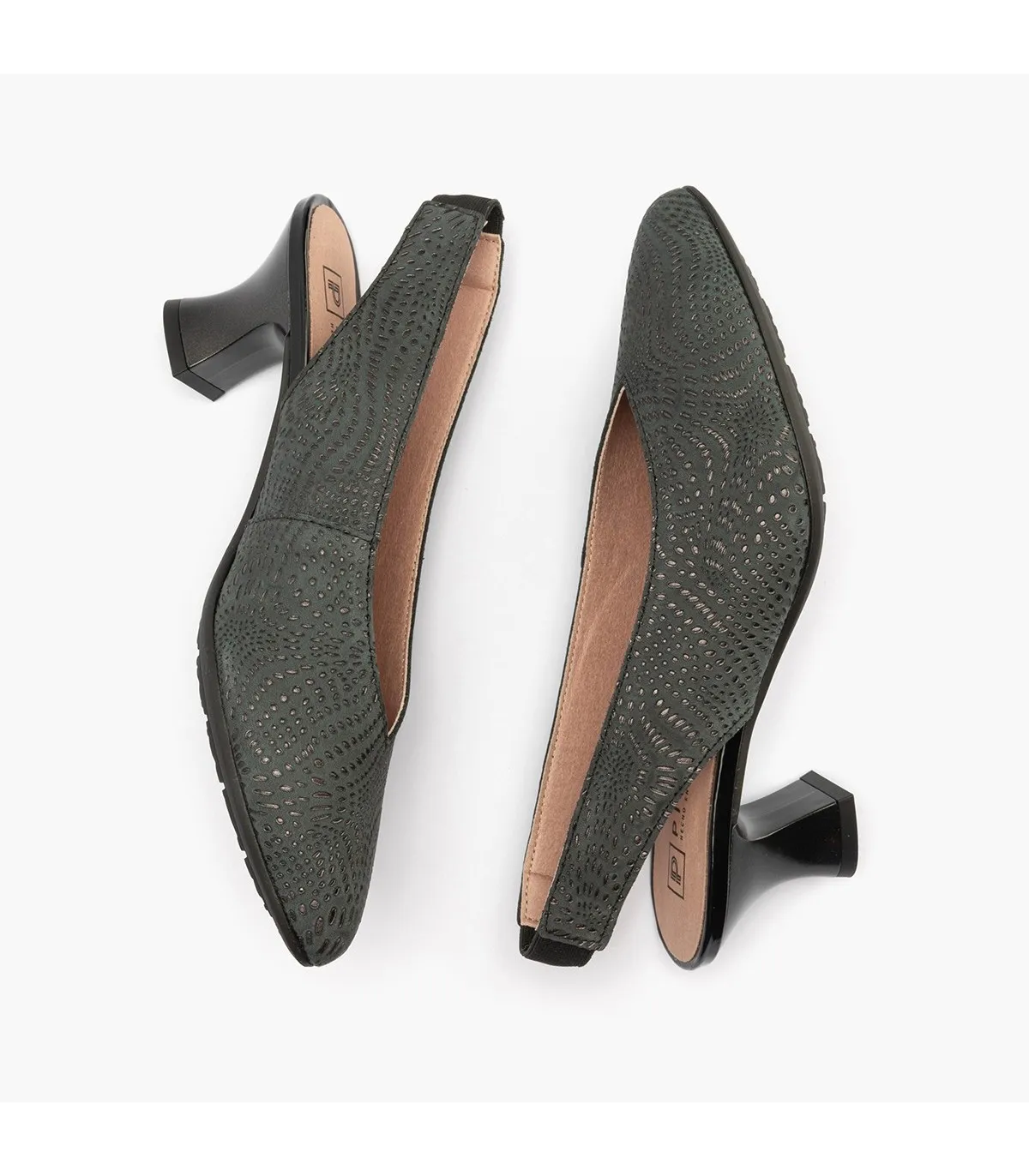 Zapatos de salón de mujer destalonado en piel y tacón embud