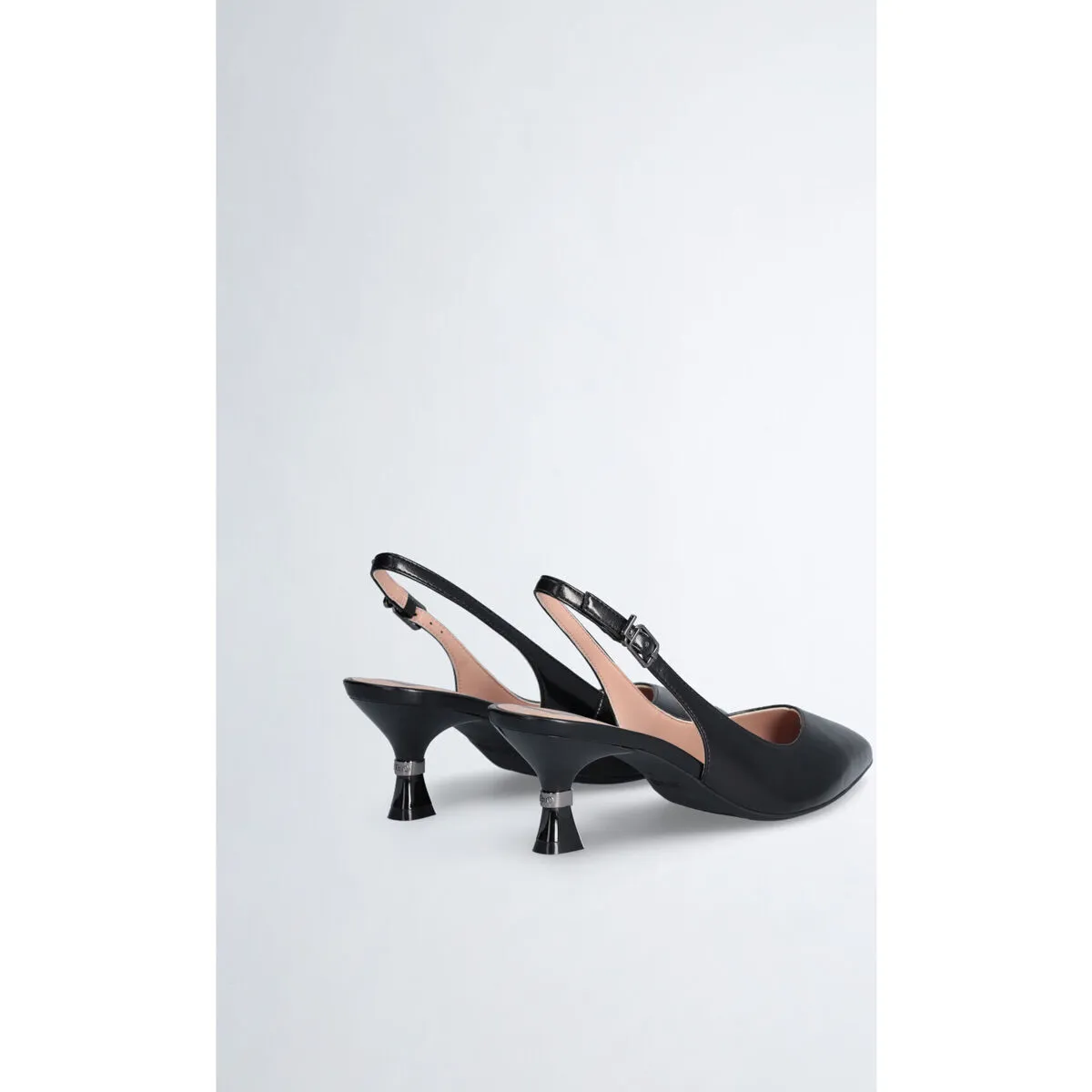 Zapatos destalonados de tacón bajo